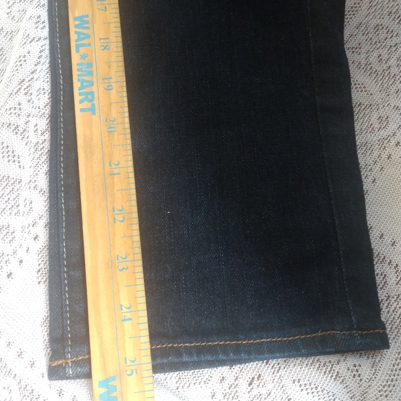 American Eagle Artist Crop Dark Wash Jeans - Picture 6 of 7